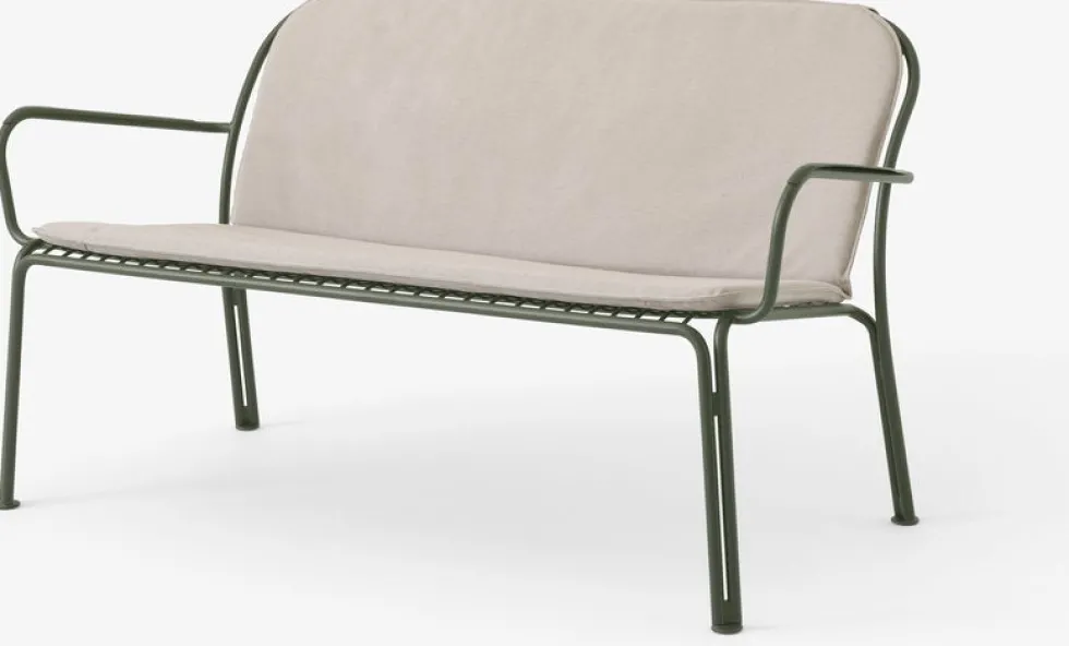 Canapé de jardin avec dossier et accoudoirs en acier vert bronze Thorvald SC110 - &tradition