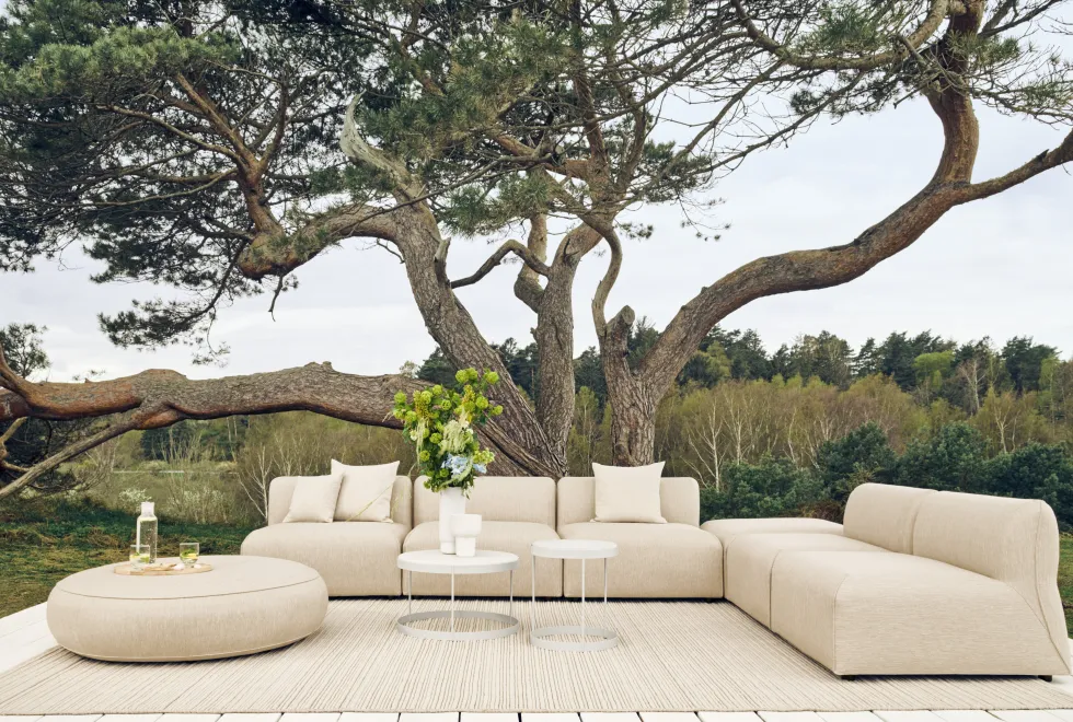 Canapé d'extérieur lounge deux sièges en tissu sand brezza et chêne huilé Arke - Bolia