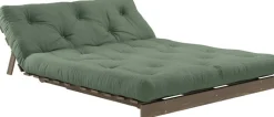 Canapé-lit en pin carob brown et tissu vert olive 140 x 200 cm Roots - Karup Design
