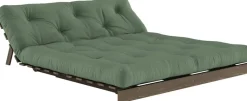 Canapé-lit en pin carob brown et tissu vert olive 160 x 200 cm Roots - Karup Design