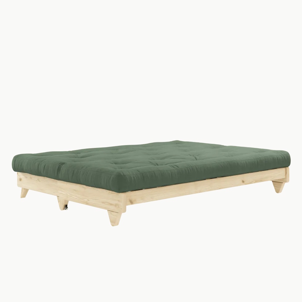 Canapé-lit en pin massif avec matelas en coton vert olive 140x200cm Fresh - Karup Design