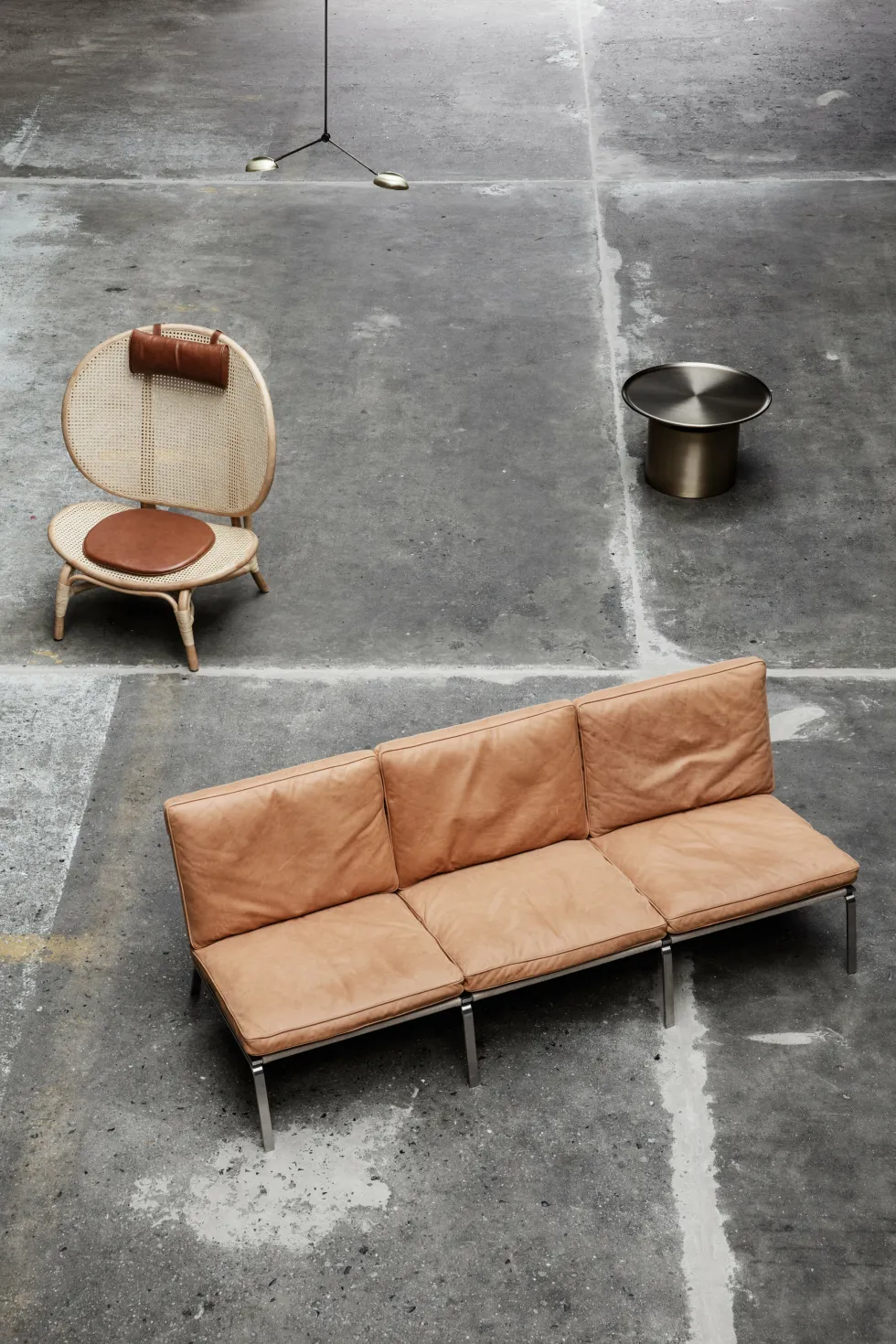 Canapé 3 places en acier et cuir camel Man - NORR11