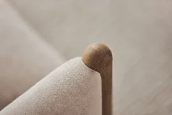 Canapé 3 places en chêne huilé et tissu en lin beige pure Hayden - Bolia