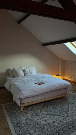 Canapé 2 places en pin et matelas lin 200x90cm Senza - Karup Design