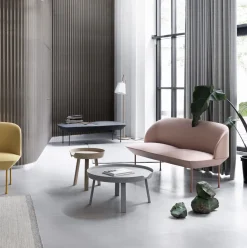 Canapé 3 places rose pieds gris clair Oslo - Muuto