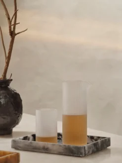 Carafe à eau en verre givré 8,4x25,5cm Ripple - Ferm Living