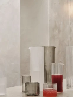 Carafe à eau en verre givré 8,4x25,5cm Ripple - Ferm Living