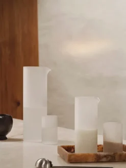Carafe à eau en verre givré 8,4x25,5cm Ripple - Ferm Living