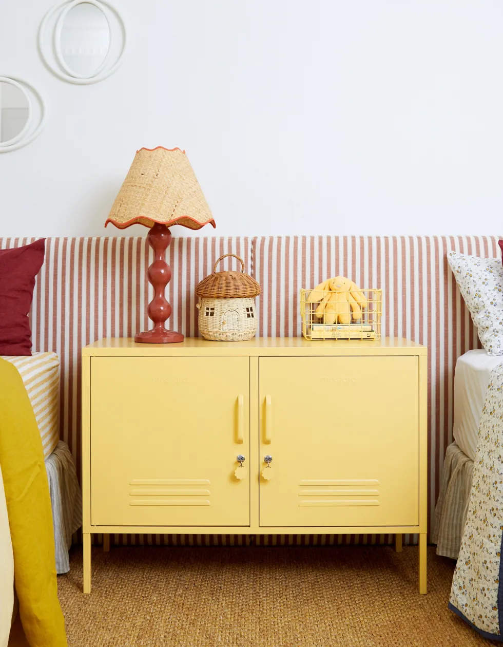 Casier en acier jaune beurre 40x100x72cm The Lowdown - Mustard Made