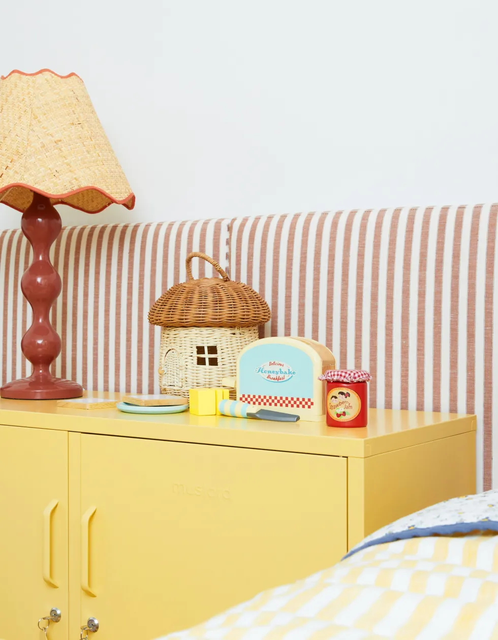 Casier en acier jaune beurre 40x100x72cm The Lowdown - Mustard Made