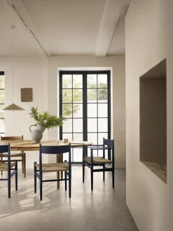 Chaise avec accoudoir en chêne huilé et assise tissée naturelle 81cm CH37 - Carl Hansen & Søn