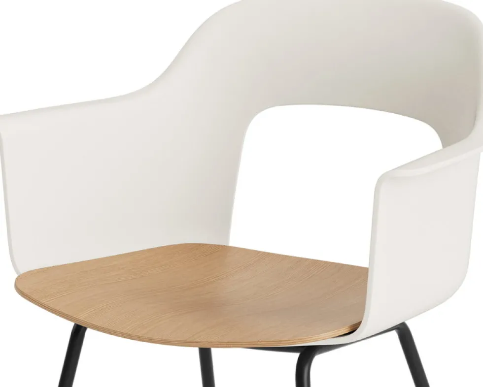 Chaise avec accoudoirs blanc crème bois et acier noir Layout 212 - HAY