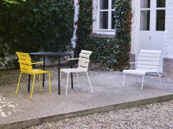 Chaise avec accoudoirs de jardin en métal blanc 56x55x82cm - valerie_objects
