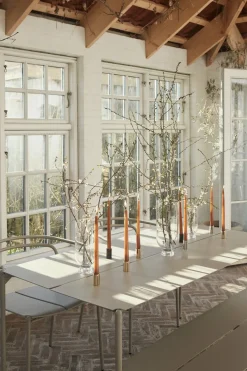 Chaise avec accoudoirs en acier taupe Novo - AYTM