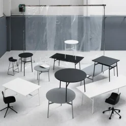 Chaise avec accoudoirs en aluminium et pp blanc Form - Normann Copenhagen
