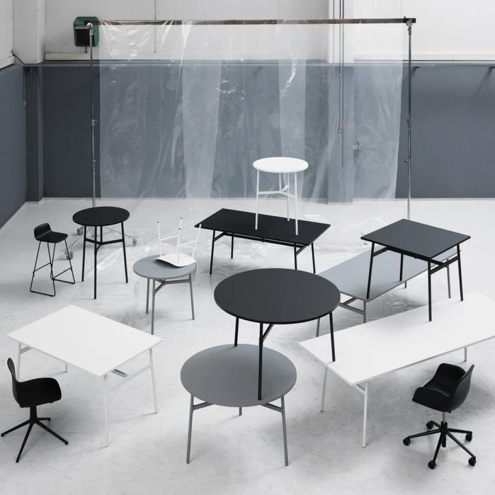 Chaise avec accoudoirs en aluminium et pp vert Form - Normann Copenhagen