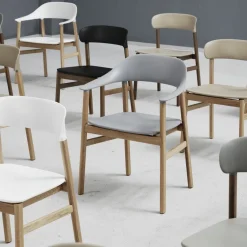 Chaise avec accoudoirs en chêne et polypropylene gris Herit Grey - Normann Copenhagen
