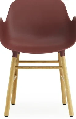 Chaise avec accoudoirs en chêne naturel et pp rouge Form - Normann Copenhagen