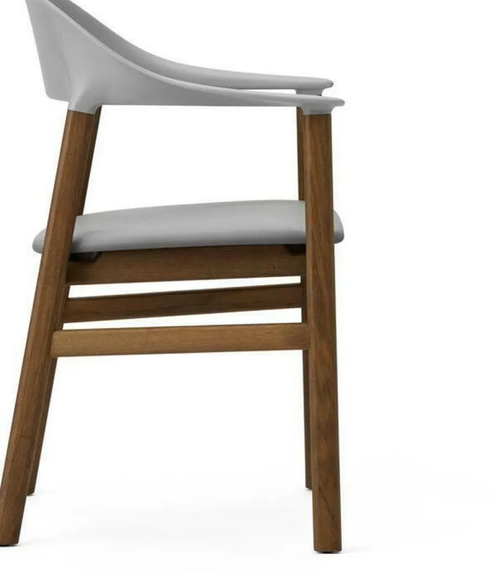 Chaise avec accoudoirs en chêne teinté et cuir gris Herit Spectrum Leather Grey - Normann Copenhagen