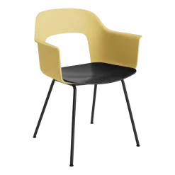 Chaise avec accoudoirs jaune bois noir et acier noir Layout 212 - HAY