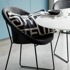 Chaise avec accoudoirs ronde en osier noir Joe - Vincent Sheppard
