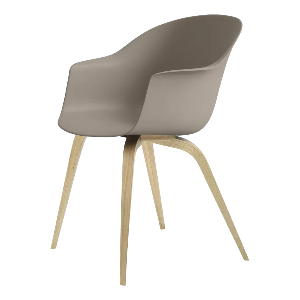 Chaise beige en chêne laqué mat Bat - Gubi