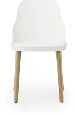 Chaise blanche au pietement en chêne Allez blanc - Normann Copenhagen