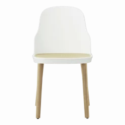 Chaise blanche à l'assise en cannage moulé et au pietement en chêne Allez blanc - Normann Copenhagen