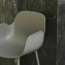 Chaise de bar avec accoudoirs en acier et pp gris 75 cm Form - Normann Copenhagen