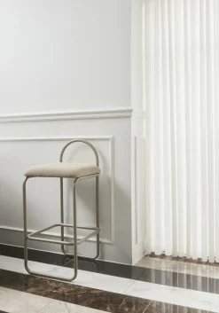 Chaise de bar en bouclé taupe 37 x 39 x 92 cm Angui - AYTM