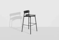 Chaise de bar en hêtre et aluminium noir 91 cm Fromme - Petite Friture
