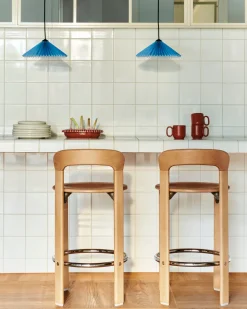 Chaise de bar en hêtre laqué doré 65cm Rey - Hay