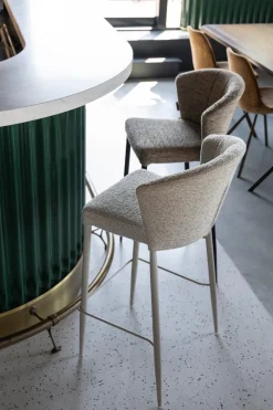 Chaise de bar en tissu et métal beige 73cm Georgia - Dutchbone