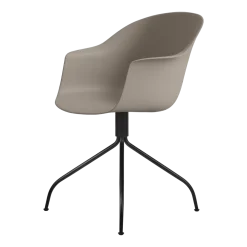 Chaise de bureau beige base noire mate pivotante Bat - Gubi