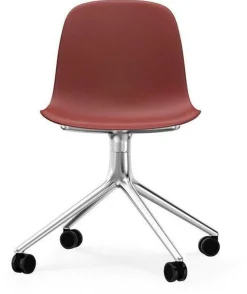 Chaise de bureau à roulettes en polypropylène rouge Swivel 4W rouge - Normann Copenhagen
