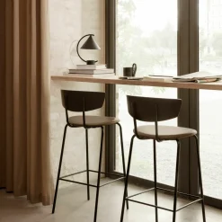 Chaise de comptoir en chêne huilé blanc Herman - Ferm Living
