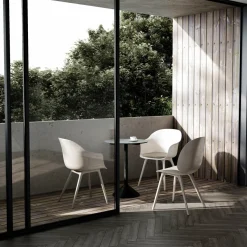 Chaise de jardin alabaster blanc Bat - Gubi