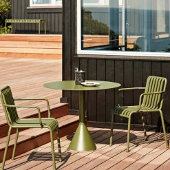 Chaise de jardin avec accoudoir en métal anthracite Palissade - HAY
