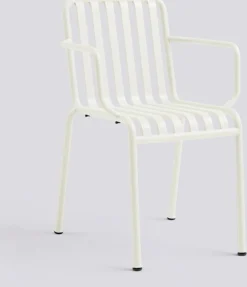 Chaise de jardin avec accoudoir en métal crème Palissade - HAY