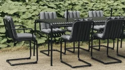 Chaise de jardin avec accoudoirs en acier gris anthracite Palissade - HAY
