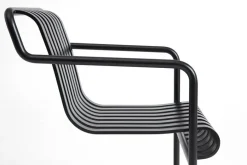 Chaise de jardin avec accoudoirs en acier gris anthracite 54x65x80cm Palissade - HAY