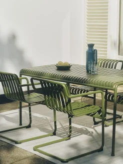 Chaise de jardin avec accoudoirs en acier vert olive 54x65x80cm Palissade - HAY