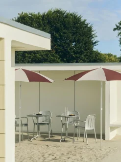 Chaise de jardin avec accoudoirs en métal gris argenté Deville - HAY