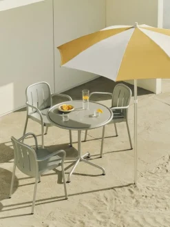Chaise de jardin avec accoudoirs en métal gris argenté Deville - HAY