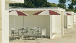 Chaise de jardin avec accoudoirs en métal gris argenté Deville - HAY