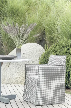 Chaise de jardin avec accoudoirs en tissu blanc Ghost Out 25 - Gervasoni