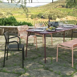 Chaise de jardin avec accoudoirs rose blush Week-End - Petite Friture