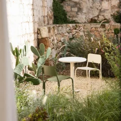 Chaise de jardin en acier piazza beige 72,8cm Kei - noo.ma