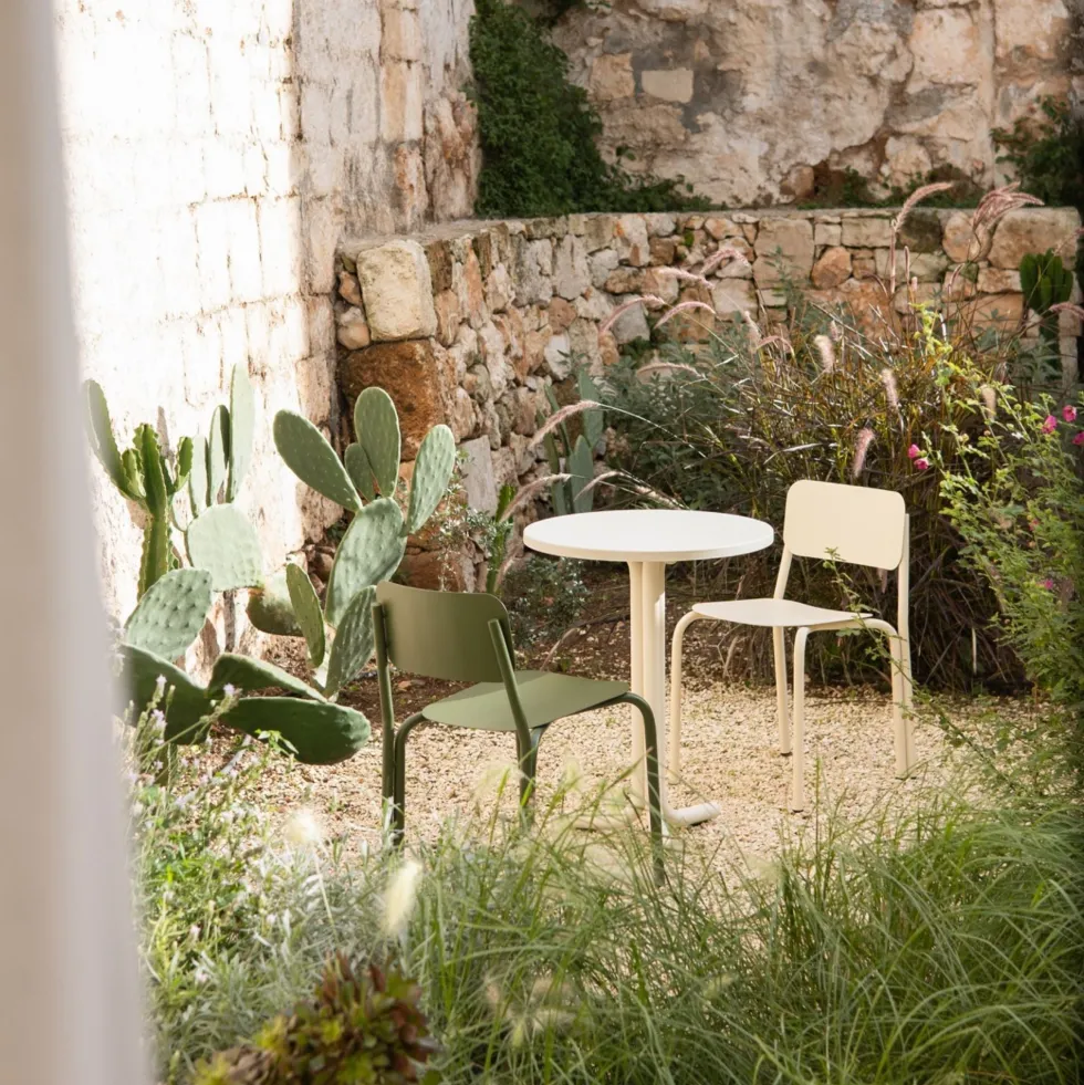 Chaise de jardin en acier piazza beige 72,8cm Kei - noo.ma