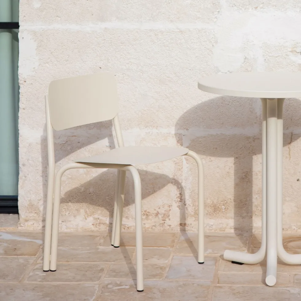 Chaise de jardin en acier piazza beige 72,8cm Kei - noo.ma